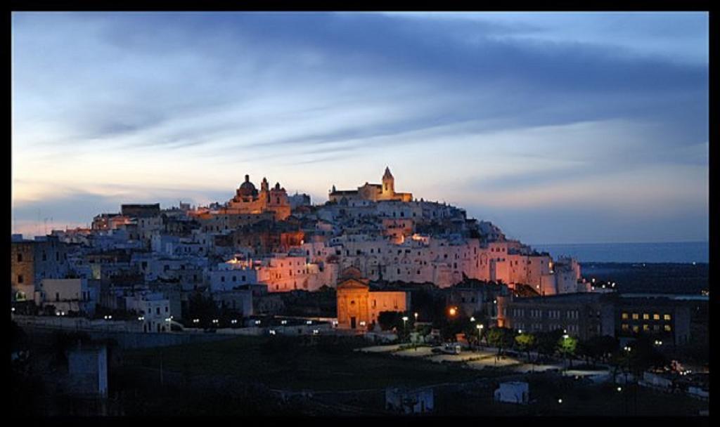 Trulli Aurasia オストゥーニ エクステリア 写真